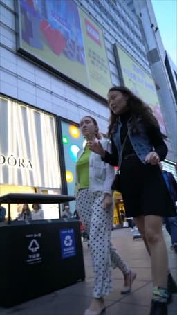 @20207951267 用户上传:商场偷拍妹子裙底